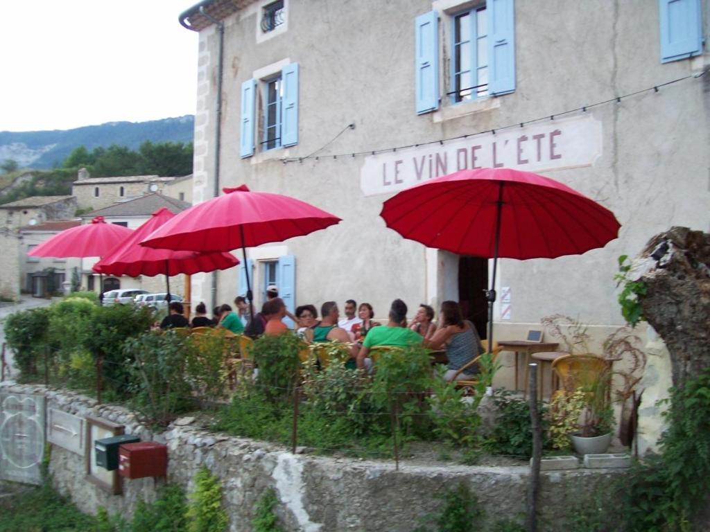 Le Vin De L'Ete Bed & Breakfast Ponet-et-Saint-Auban Bagian luar foto