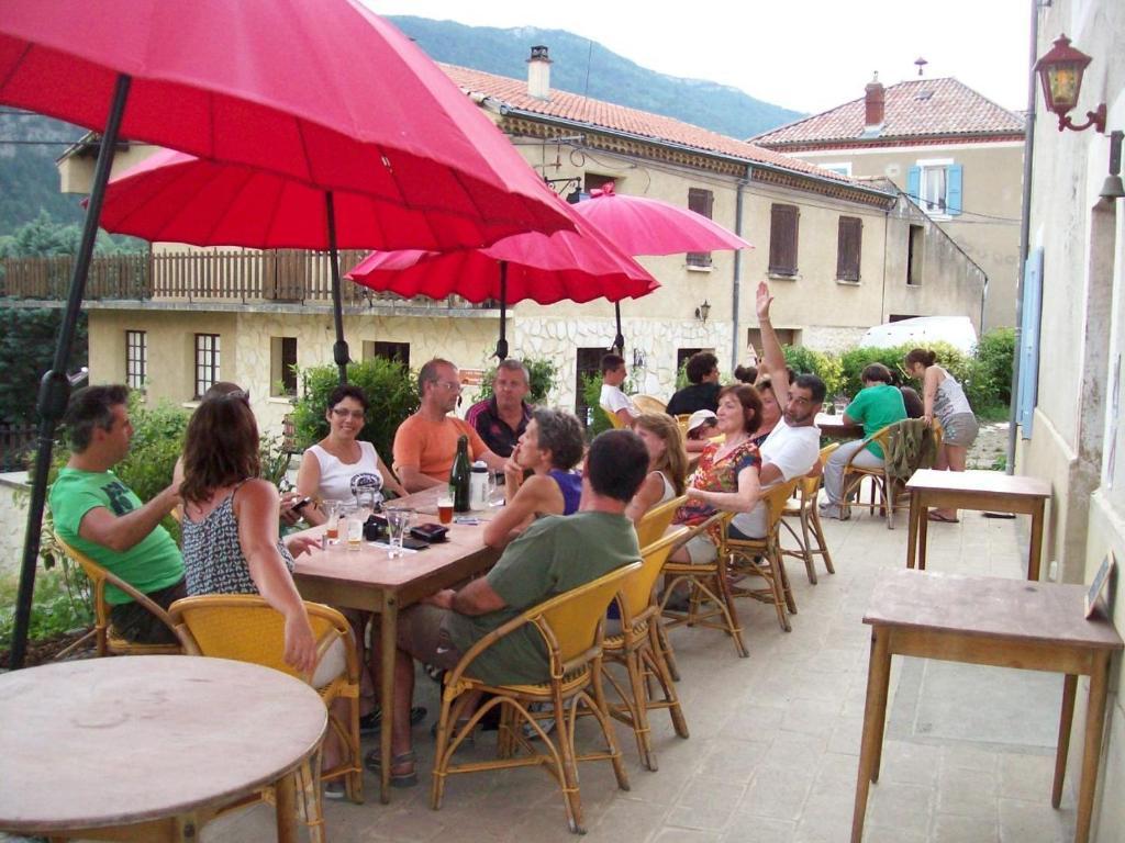 Le Vin De L'Ete Bed & Breakfast Ponet-et-Saint-Auban Bagian luar foto